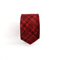 Cravatta in lana tartan rosso e nero – Stile British contemporaneo