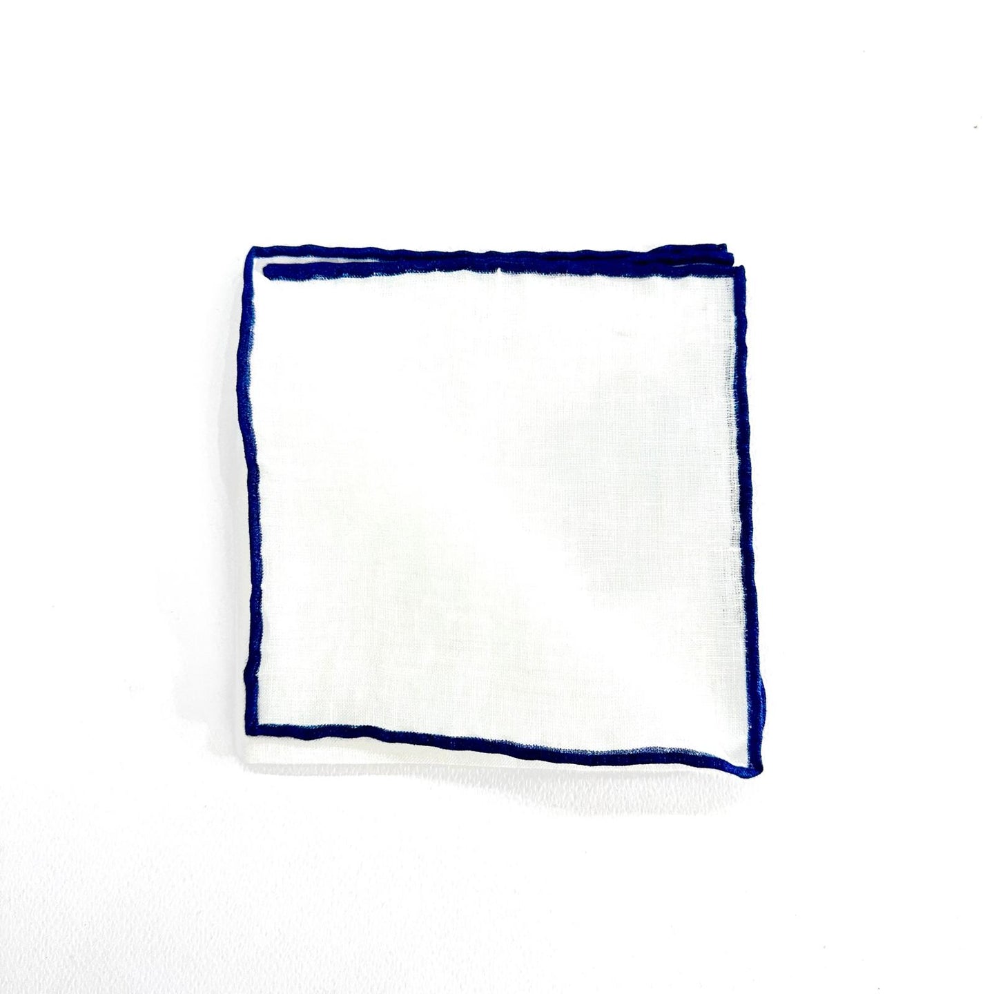 Pochette in Lino 100% fondo Bianco e Bordi Blu  – Eleganza Essenziale