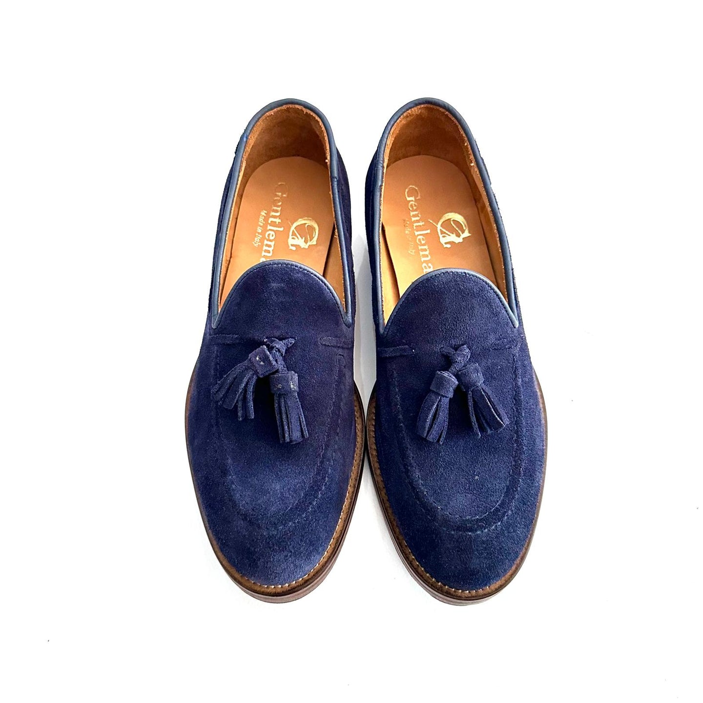 Mocassino con nappine in camoscio blu – Eleganza informale, stile italiano 🇮🇹