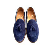 Mocassino con nappine in camoscio blu – Eleganza informale, stile italiano 🇮🇹