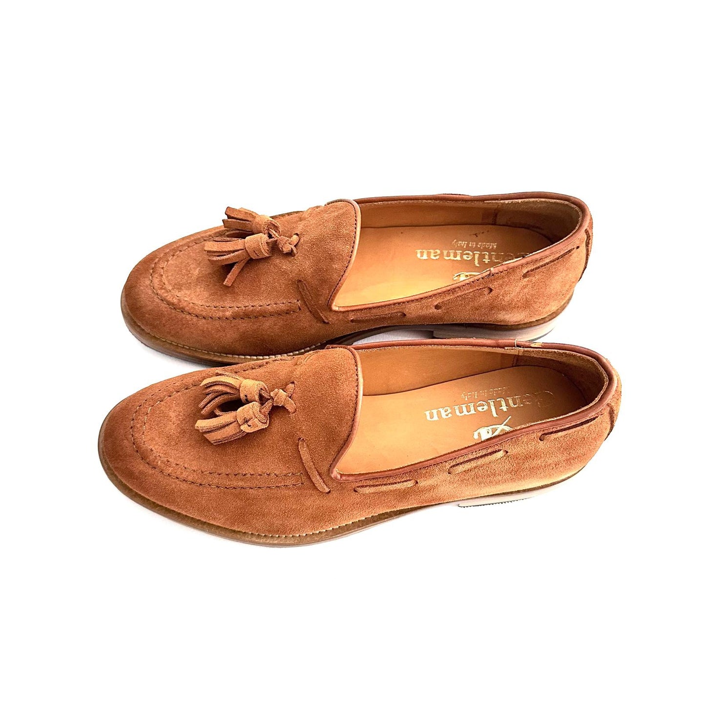 Mocassino con nappine in camoscio cuoio – Raffinato, versatile, 100% italiano