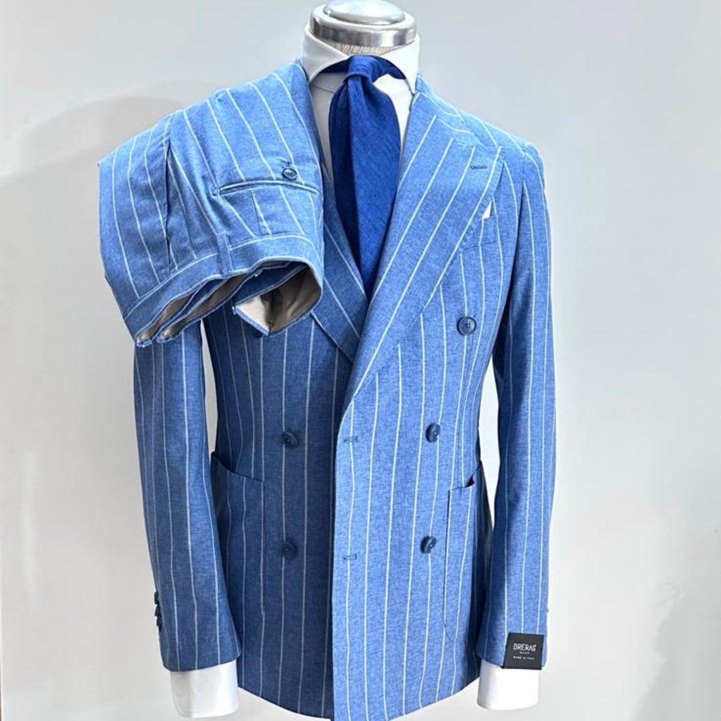 Abito Doppiopetto Gessato Uomo Breras – Colore Cielo, Lana e Seta | Made in Italy